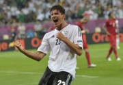 Германия - Португалия - на чемпионате по футболу Евро 2012, 9 июня 2012 (53xHQ) 45675b201655768