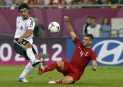 Германия - Португалия - на чемпионате по футболу Евро 2012, 9 июня 2012 (53xHQ) 53dc58201655019