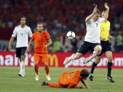Германия - Нидерланды - на чемпионате по футболу Евро 2012, 9 июня 2012 (179xHQ) Badf26201653320
