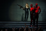 Мадонна (Madonna) performs at the start of the UK leg of her MDNA Tour at Hyde Park on July 17, 2012 in London (27xHQ) B0e5ba203460801