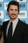 Кристиан Бэйл (Christian Bale) 2009-06-23 At Public Enemies Premiere in LA - 184xHQ 5516dc207606550